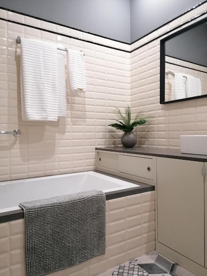Flh Lapa Design Apartment With Terrace ลิสบอน ภายนอก รูปภาพ